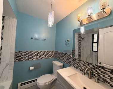 1615 Howard Street - Photo Thumbnail 14
