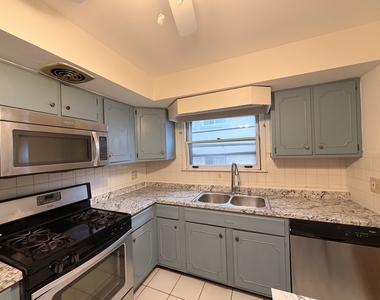 1615 Howard Street - Photo Thumbnail 1