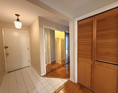 1615 Howard Street - Photo Thumbnail 7