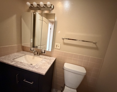 1615 Howard Street - Photo Thumbnail 11
