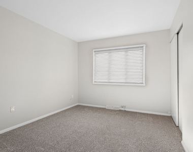131 Locust Street - Photo Thumbnail 11