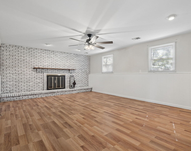 131 Locust Street - Photo Thumbnail 14
