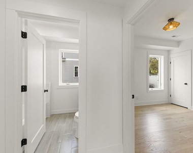 118 N President Street - Photo Thumbnail 8