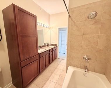 1234 W Monroe Street - Photo Thumbnail 17