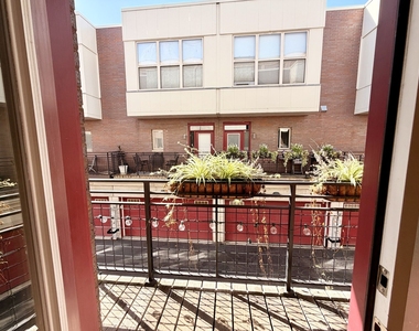 1234 W Monroe Street - Photo Thumbnail 9