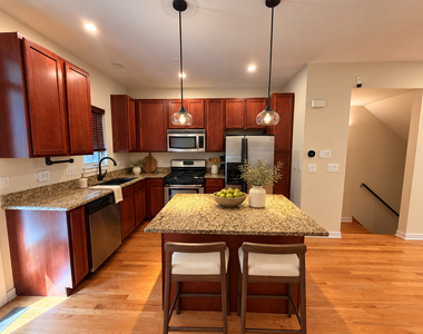 1234 W Monroe Street - Photo Thumbnail 8
