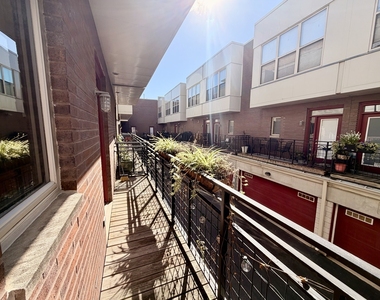 1234 W Monroe Street - Photo Thumbnail 10
