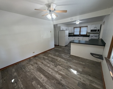 11407 S Avon Avenue - Photo Thumbnail 7