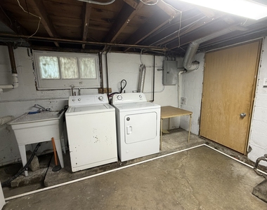 11407 S Avon Avenue - Photo Thumbnail 17