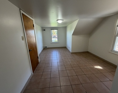11407 S Avon Avenue - Photo Thumbnail 13