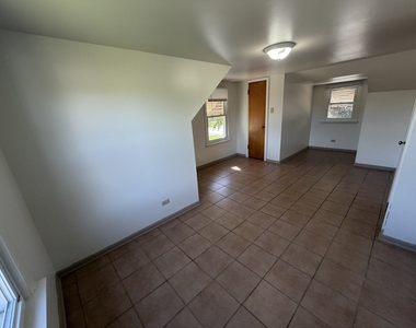 11407 S Avon Avenue - Photo Thumbnail 12