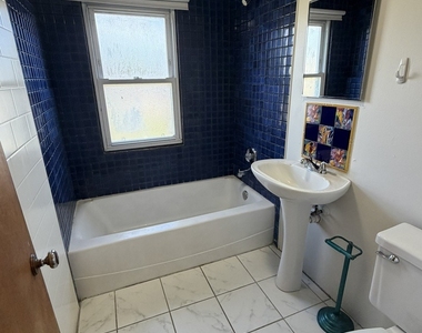 11407 S Avon Avenue - Photo Thumbnail 16