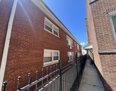 7832 S Cregier Avenue - Photo Thumbnail 1