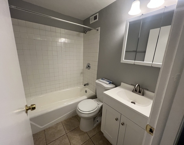 7832 S Cregier Avenue - Photo Thumbnail 7