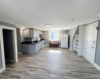 1228 Oak Avenue - Photo Thumbnail 1