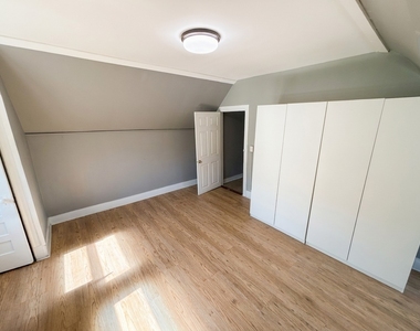 1228 Oak Avenue - Photo Thumbnail 6