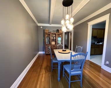 322 S Ridgeland Avenue - Photo Thumbnail 9