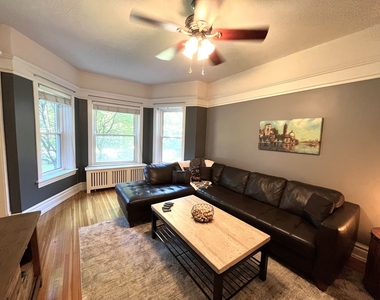 322 S Ridgeland Avenue - Photo Thumbnail 5