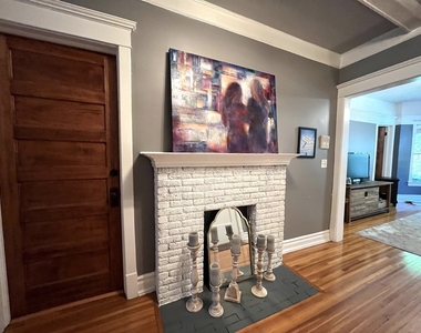 322 S Ridgeland Avenue - Photo Thumbnail 2
