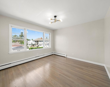 7062 W Diversey Avenue - Photo Thumbnail 4