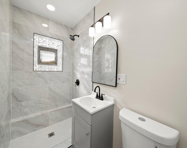 7062 W Diversey Avenue - Photo Thumbnail 8