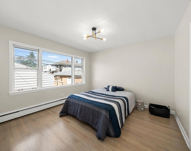 7062 W Diversey Avenue - Photo Thumbnail 6