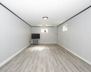 2337 Park Avenue - Photo Thumbnail 20
