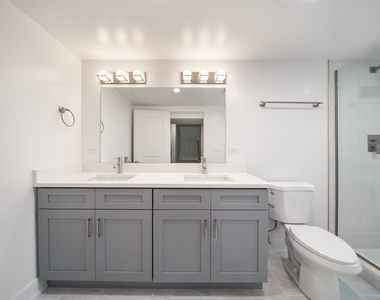 3014 N California Avenue - Photo Thumbnail 7