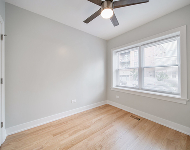 3014 N California Avenue - Photo Thumbnail 12