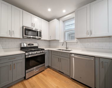 3014 N California Avenue - Photo Thumbnail 4