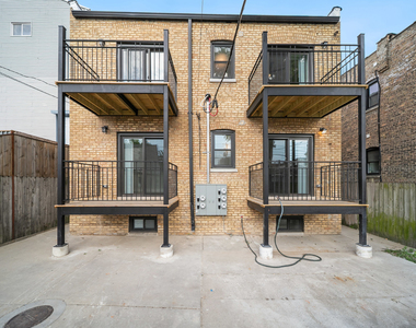 3014 N California Avenue - Photo Thumbnail 21
