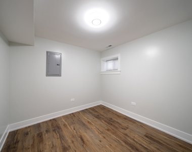 3014 N California Avenue - Photo Thumbnail 16