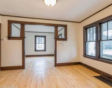 1102 S Cora Street - Photo Thumbnail 1