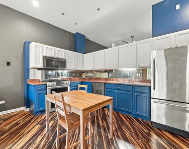 1000 E 53rd Street - Photo Thumbnail 6