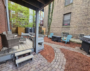 1050 W Dakin Street - Photo Thumbnail 24
