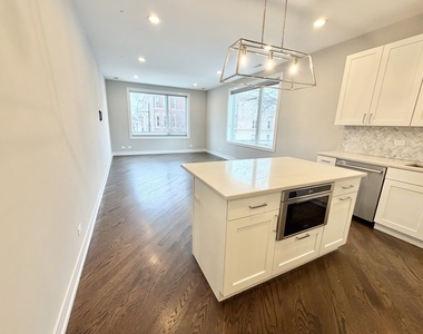 2303 W Wilcox Street - Photo Thumbnail 3
