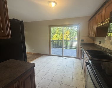 105 N Schmidt Road - Photo Thumbnail 4
