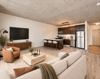 659 W Randolph Street - Photo Thumbnail 1
