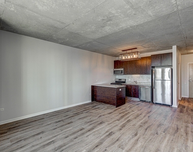 659 W Randolph Street - Photo Thumbnail 3