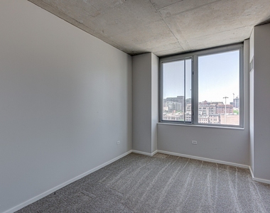 659 W Randolph Street - Photo Thumbnail 11