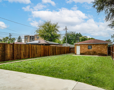 8500 S Calumet Avenue - Photo Thumbnail 27