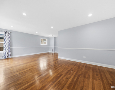 8500 S Calumet Avenue - Photo Thumbnail 7