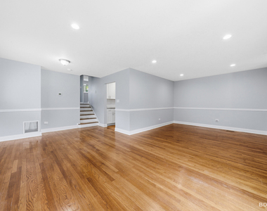 8500 S Calumet Avenue - Photo Thumbnail 8