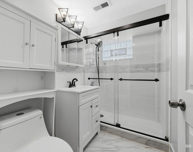 8500 S Calumet Avenue - Photo Thumbnail 18
