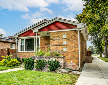 8500 S Calumet Avenue - Photo Thumbnail 1