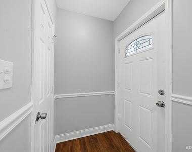 8500 S Calumet Avenue - Photo Thumbnail 3