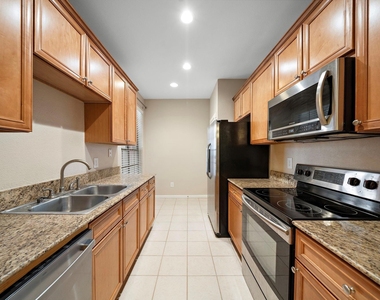 2255 Braeswood Park Drive - Photo Thumbnail 8