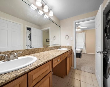 2255 Braeswood Park Drive - Photo Thumbnail 15