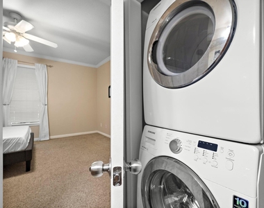 2255 Braeswood Park Drive - Photo Thumbnail 16