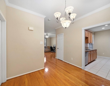 2255 Braeswood Park Drive - Photo Thumbnail 6
